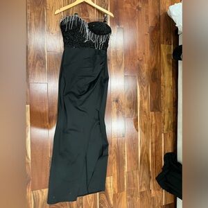 LONG BLACK SPARKLY SEQUIN DRESS WITH SLIT AT THE LEG🖤✨🪩